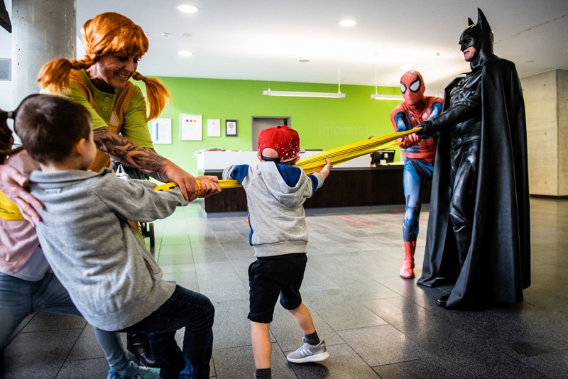 Superhelden unter sich: Der erste Heldentag am WPE war ein voller Erfolg. Foto: David Hallwas